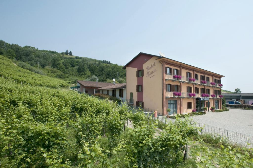 Wine Hotel Munin Канале Екстериор снимка